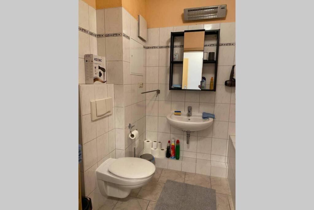Beste Lage In Rostock: 2-Zimmerwohnung Mit Balkon Im 1.Og Екстер'єр фото